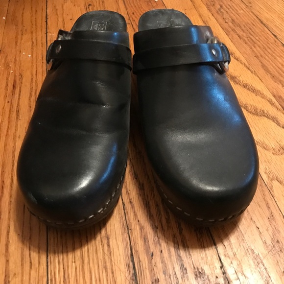 Docker Clogs - Picture 2 of 3